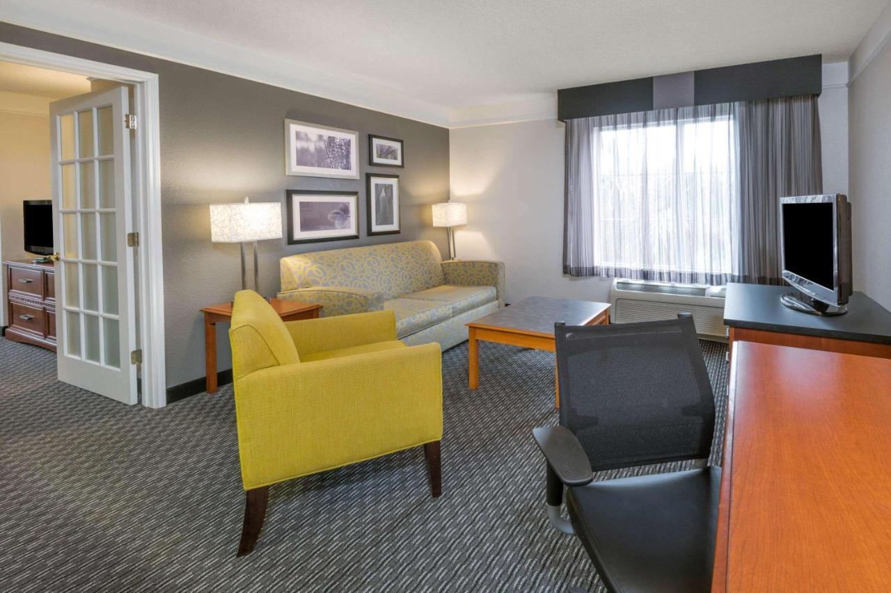 La Quinta Inn & Suites By Wyndham San Antonio Riverwalk Eksteriør bilde