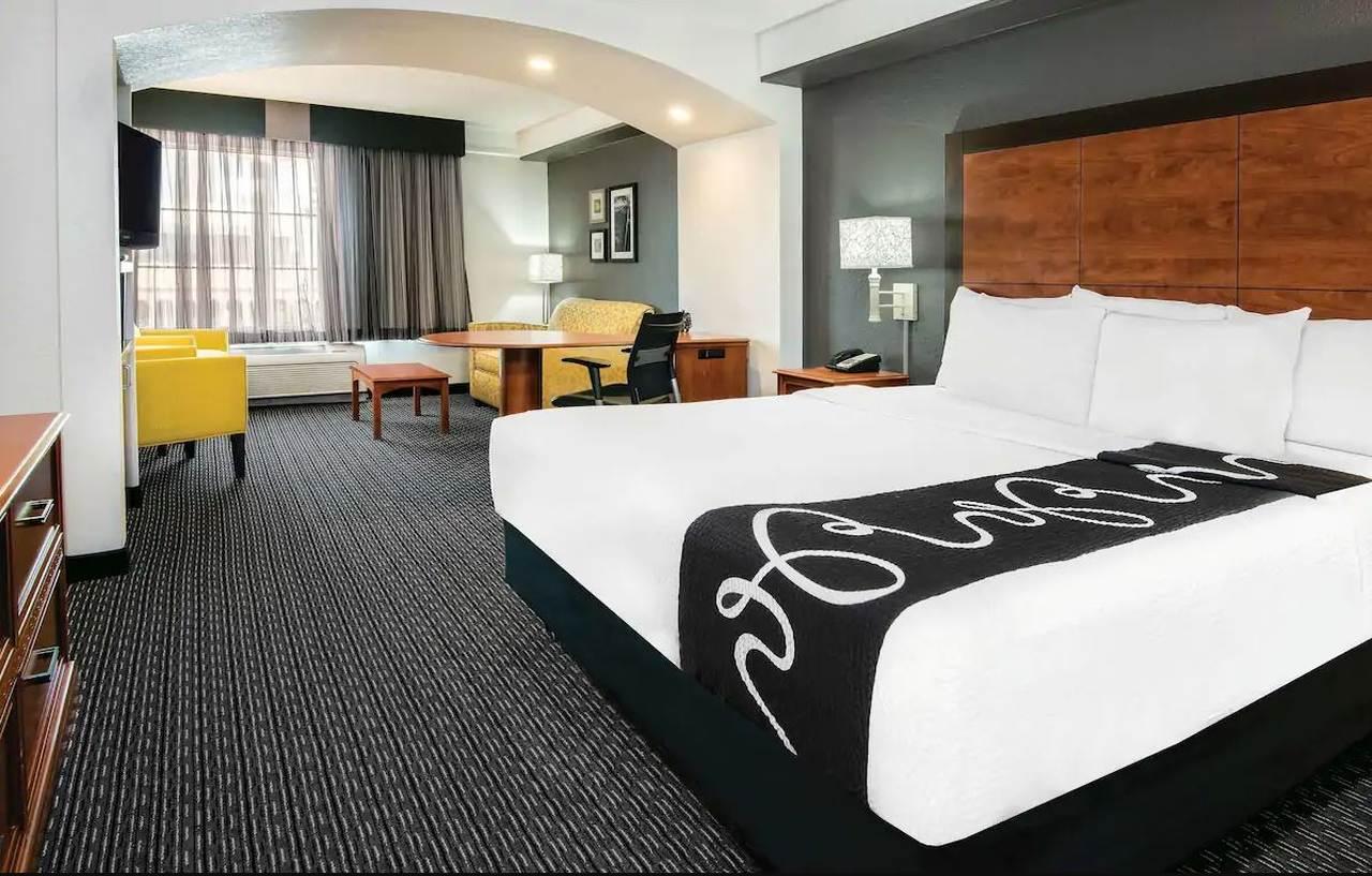 La Quinta Inn & Suites By Wyndham San Antonio Riverwalk Eksteriør bilde